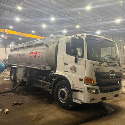 HINO FL8JT8A CHỞ 20 KHỐI XĂNG