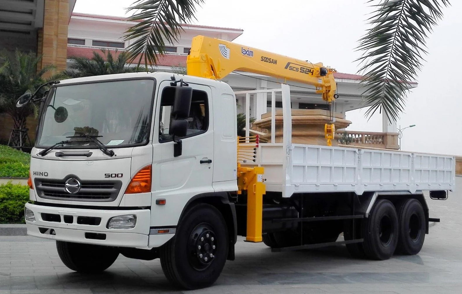 Xe tải cẩu tự hành Hino Series 500 FM8JN8A-CRANE Xe tải cẩu tự hành Hino Series 500 FM8JN8A-CRANE