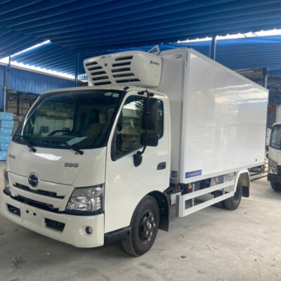 HINO XZU710L  2T ĐÔNG LẠNH