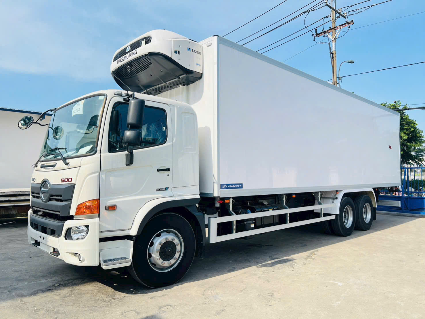 HINO FL8JW8A-XHV 15 TẤN THÙNG 9M2 HINO FL8JW8A-XHV 15 TẤN THÙNG 9M2