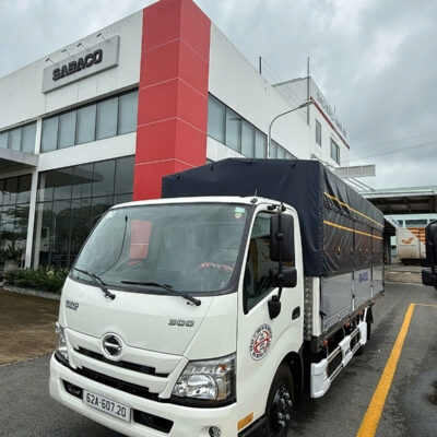HINO XZU720L EURO 5 -3T5 THÙNG DÀI 5M3