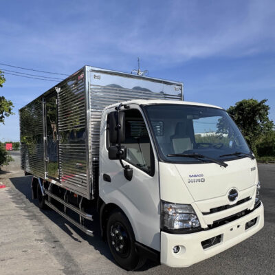 Xe tải thùng kín inox Hino 300 Series XZU730