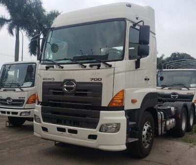 Xe đầu kéo Hino 2 cầu