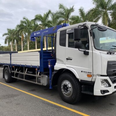 Xe tải UD 8 tấn gắn cẩu Tadano 3 tấn Nhật Bản