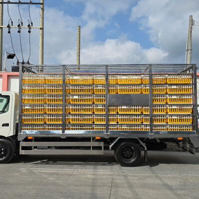 HINO XZU730L THÙNG GIA CẦM 224 LỒNG